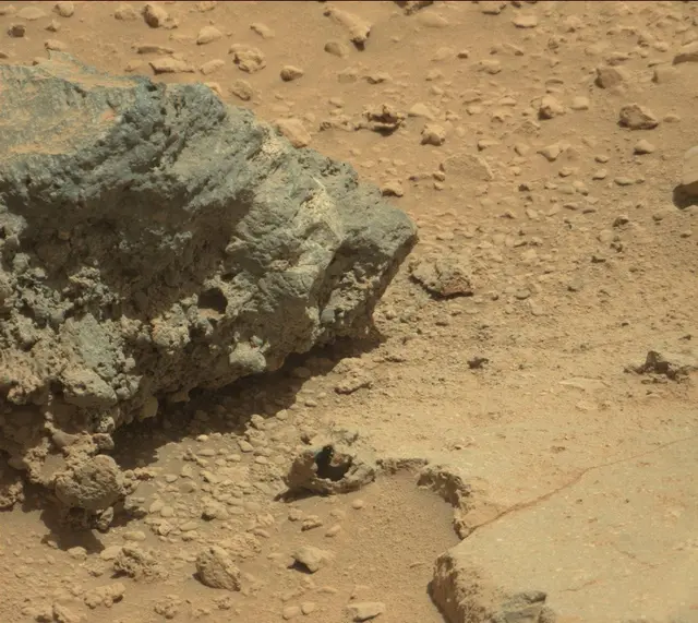 Sol 429: Mast Camera (Mastcam)