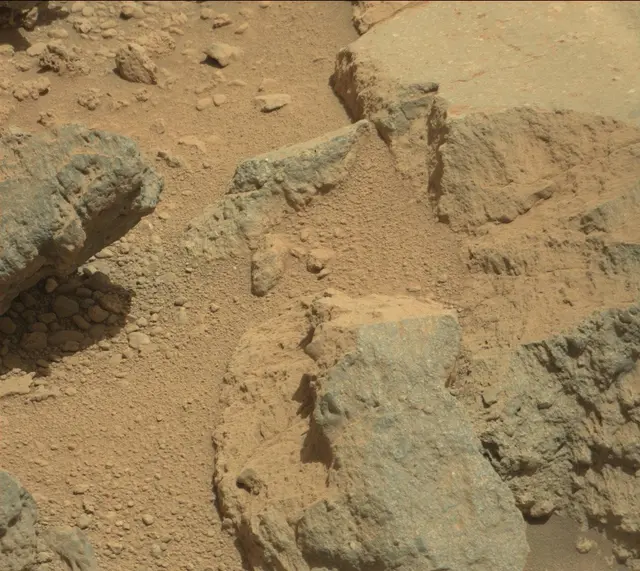 Sol 429: Mast Camera (Mastcam)