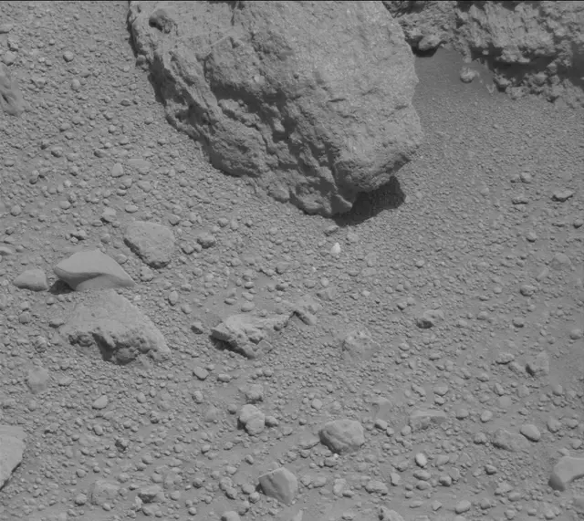 Sol 429: Mast Camera (Mastcam)