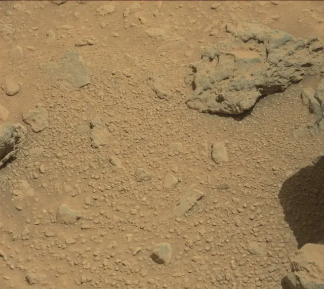 Sol 429: Mast Camera (Mastcam)