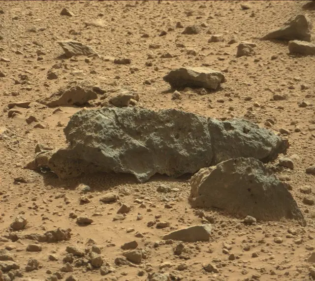 Sol 435: Mast Camera (Mastcam)