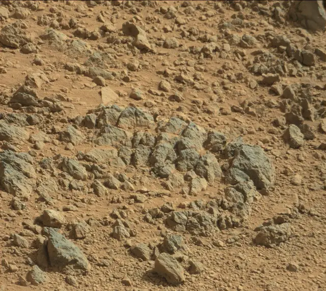 Sol 435: Mast Camera (Mastcam)