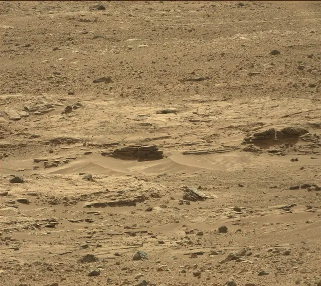 Sol 435: Mast Camera (Mastcam)
