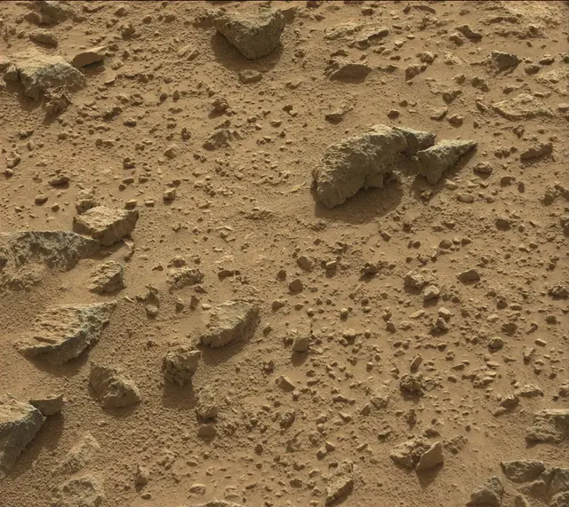 Sol 437: Mast Camera (Mastcam)