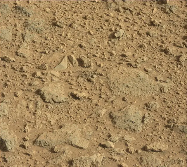 Sol 437: Mast Camera (Mastcam)