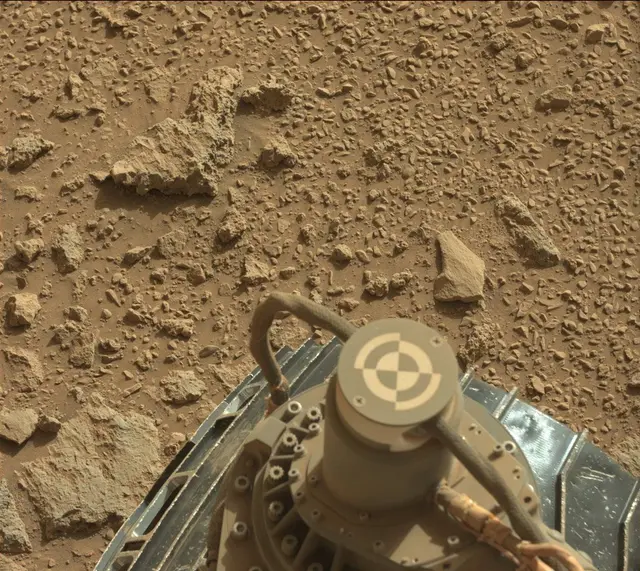 Sol 437: Mast Camera (Mastcam)