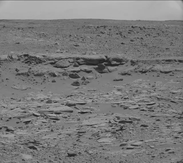 Sol 438: Mast Camera (Mastcam)