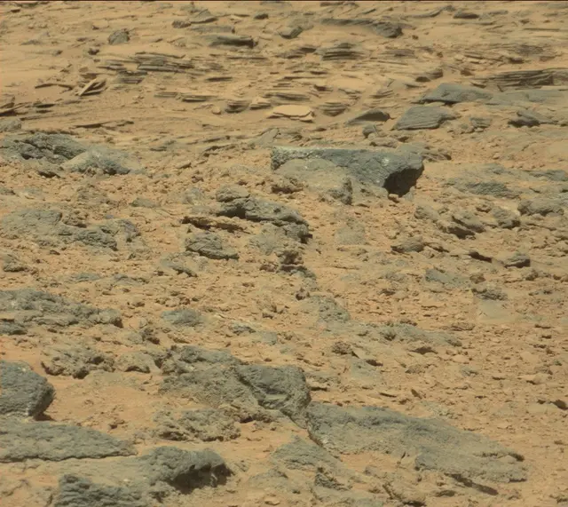 Sol 438: Mast Camera (Mastcam)