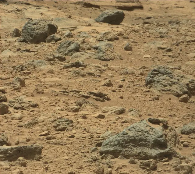 Sol 438: Mast Camera (Mastcam)