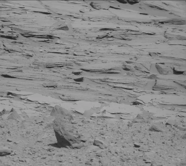 Sol 439: Mast Camera (Mastcam)