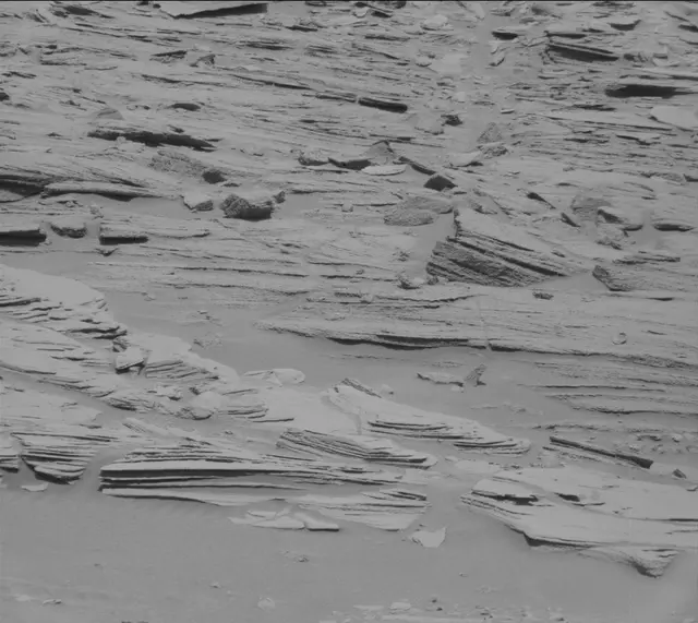 Sol 439: Mast Camera (Mastcam)