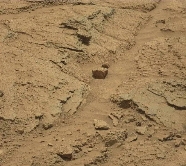 Sol 439: Mast Camera (Mastcam)