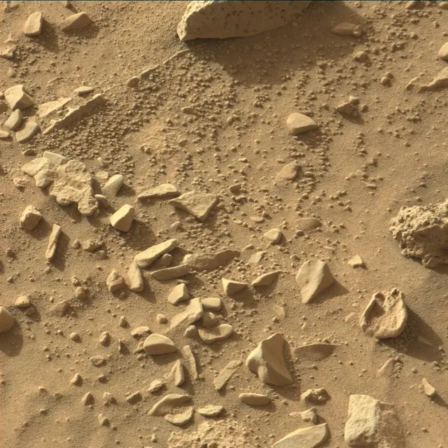 Sol 439: Mast Camera (Mastcam)