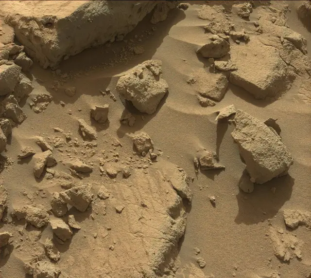 Sol 440: Mast Camera (Mastcam)