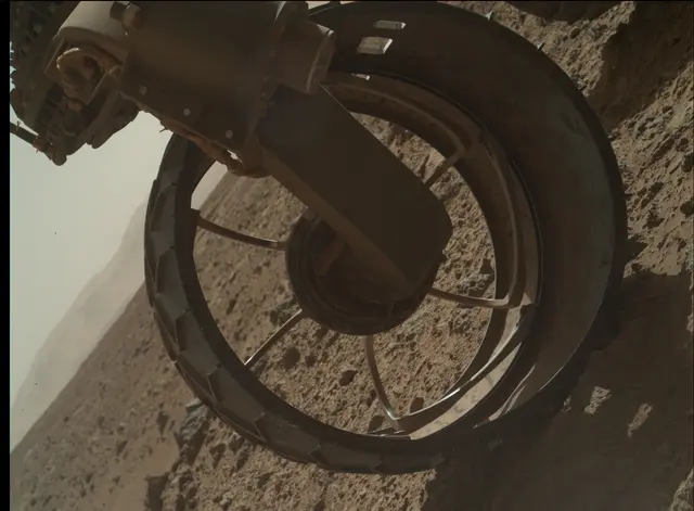 Sol 463: Mars Hand Lens Imager (MAHLI)