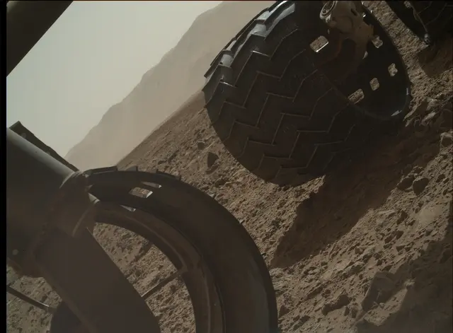 Sol 463: Mars Hand Lens Imager (MAHLI)