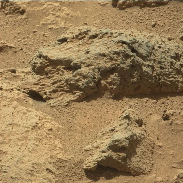 Sol 465: Mast Camera (Mastcam)
