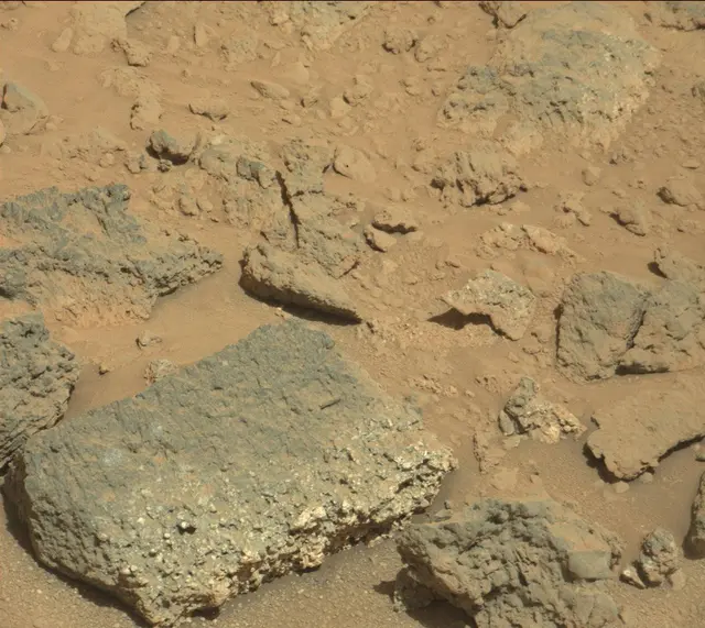Sol 469: Mast Camera (Mastcam)