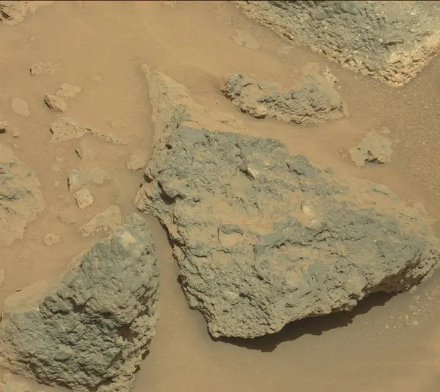 Sol 469: Mast Camera (Mastcam)