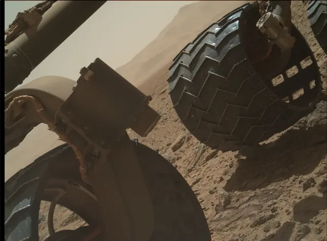 Sol 469: Mars Hand Lens Imager (MAHLI)