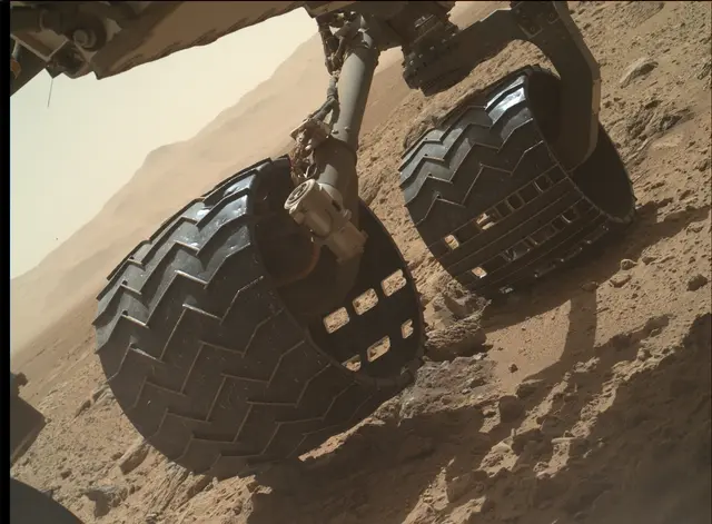 Sol 469: Mars Hand Lens Imager (MAHLI)