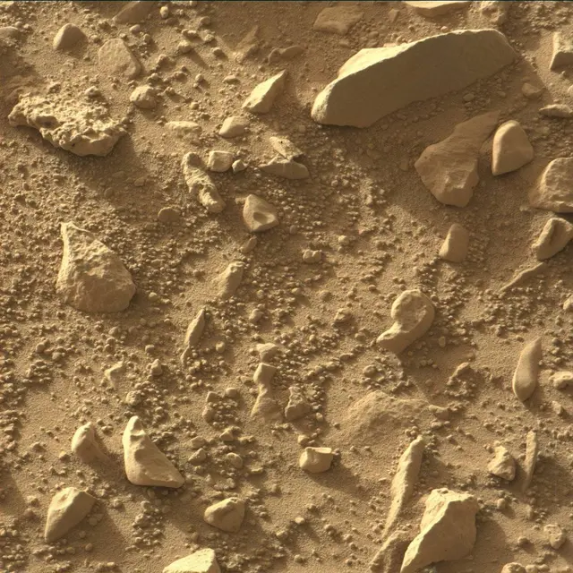 Sol 472: Mast Camera (Mastcam)