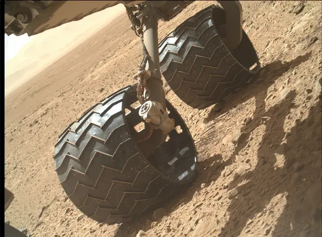 Sol 476: Mars Hand Lens Imager (MAHLI)