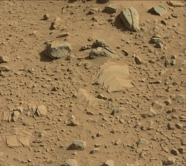 Sol 477: Mast Camera (Mastcam)