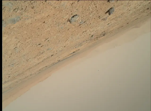 Sol 477: Mars Hand Lens Imager (MAHLI)