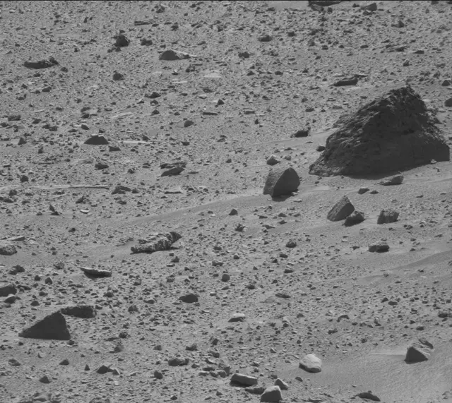 Sol 487: Mast Camera (Mastcam)