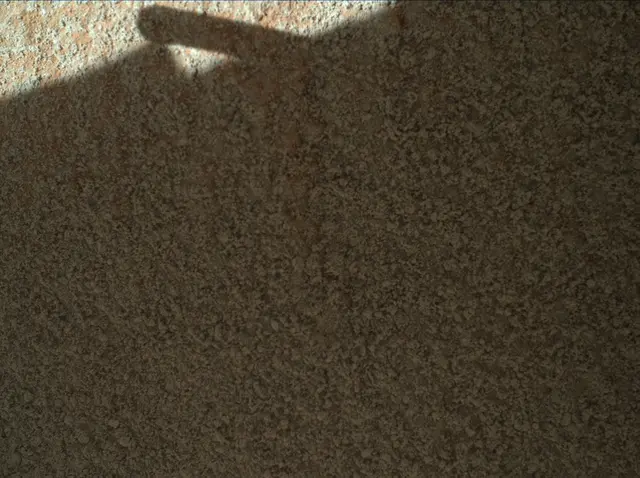 Sol 487: Mars Hand Lens Imager (MAHLI)