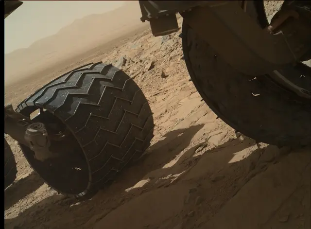 Sol 490: Mars Hand Lens Imager (MAHLI)