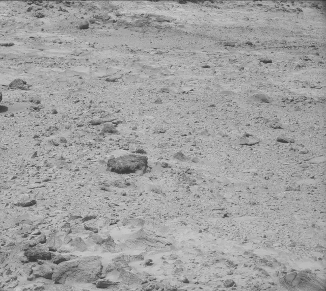 Sol 493: Mast Camera (Mastcam)