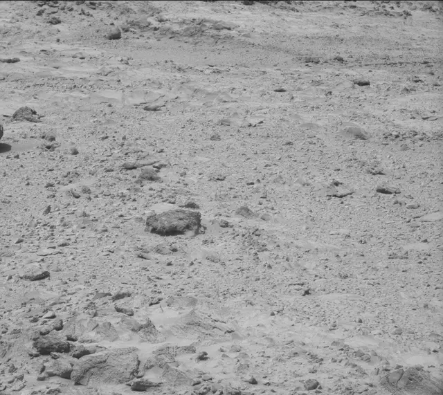 Sol 493: Mast Camera (Mastcam)