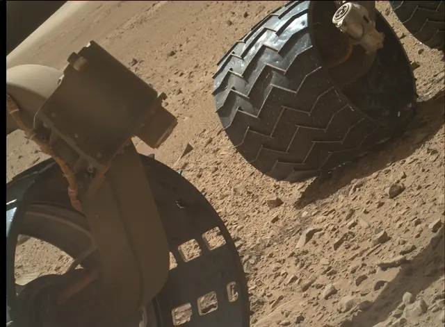 Sol 504: Mars Hand Lens Imager (MAHLI)