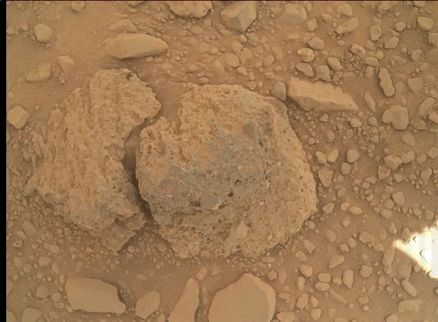 Sol 506: Mars Hand Lens Imager (MAHLI)