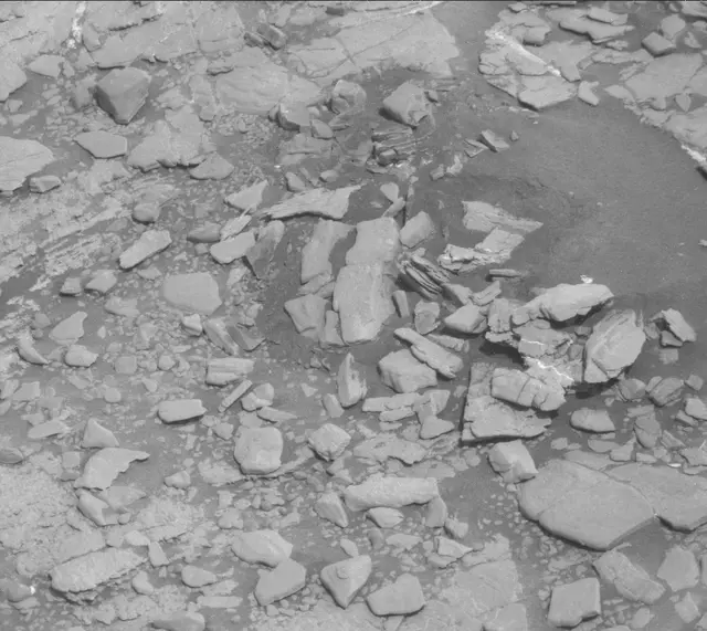Sol 2504: Mast Camera (Mastcam)