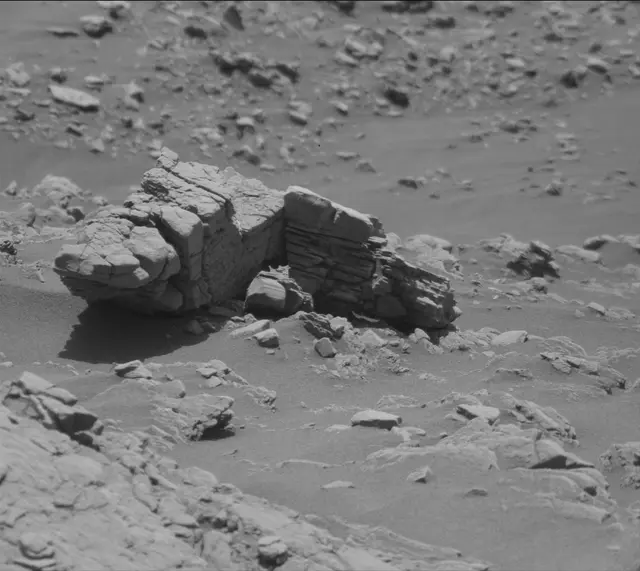 Sol 2504: Mast Camera (Mastcam)