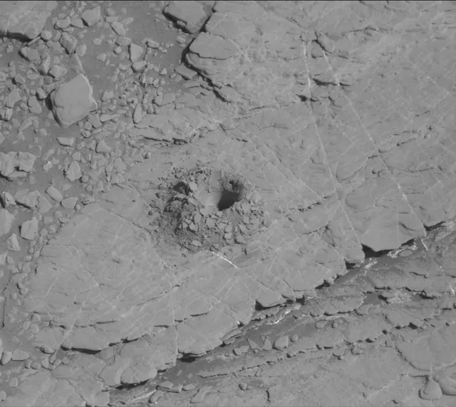 Sol 2504: Mast Camera (Mastcam)