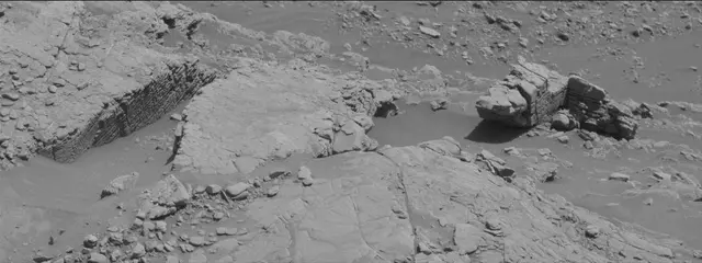 Sol 2523: Mast Camera (Mastcam)