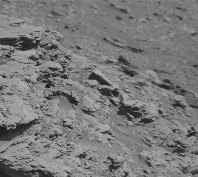 Sol 2523: Mast Camera (Mastcam)
