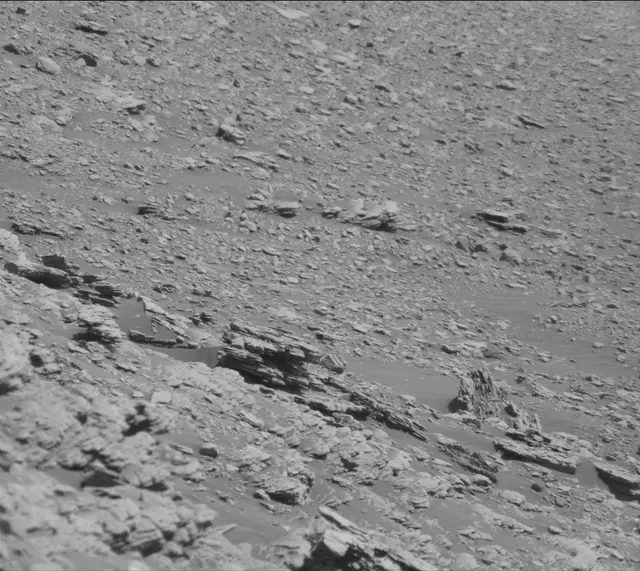 Sol 2523: Mast Camera (Mastcam)