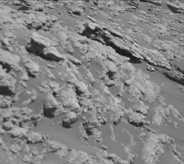 Sol 2523: Mast Camera (Mastcam)