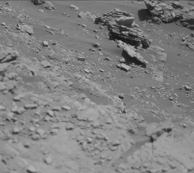 Sol 2523: Mast Camera (Mastcam)