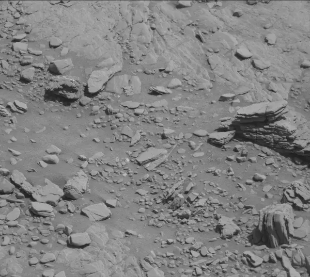 Sol 2523: Mast Camera (Mastcam)