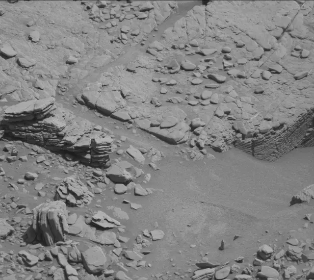 Sol 2523: Mast Camera (Mastcam)