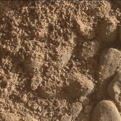 Sol 2524: Mars Hand Lens Imager (MAHLI)