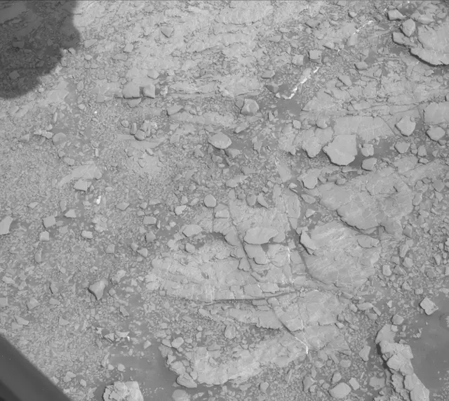 Sol 2526: Mast Camera (Mastcam)