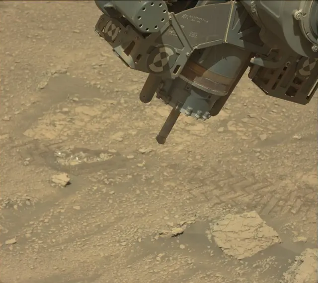 Sol 2527: Mast Camera (Mastcam)