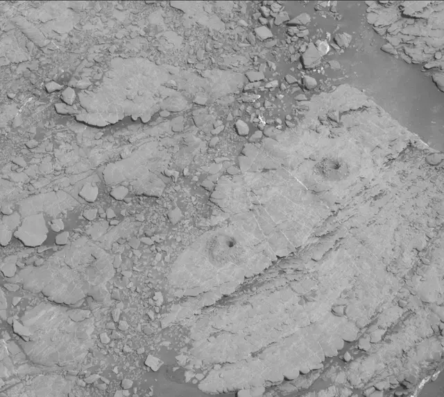 Sol 2528: Mast Camera (Mastcam)